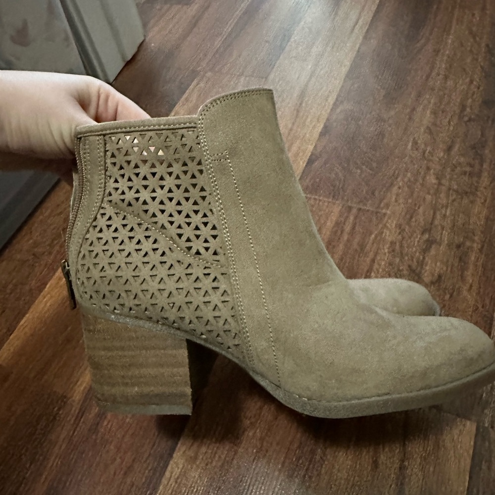 Steven Madden heeled fall boots, size 7